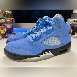 Nike Air Jordan 5 Retro UNC University Blue Sz 9.5 DV1310-401 B-Grade